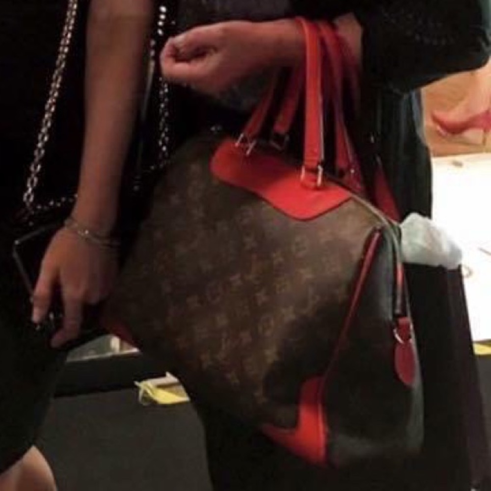 Authentic Louis Vuitton - Picture 3 of 12